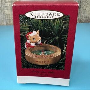 Hallmark Keepsake Ornament 1995 Across The Miles Clip On Handcrafted